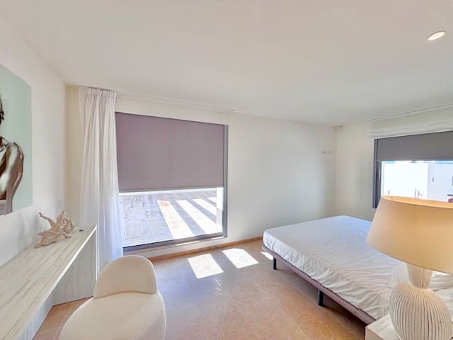 5 sovrum Villa till salu i Cala Conta med pool - 3 300 000 € (Ref: 9591690)