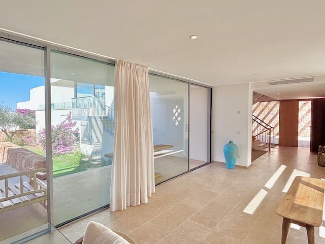 5 sovrum Villa till salu i Cala Conta med pool - 3 300 000 € (Ref: 9591690)