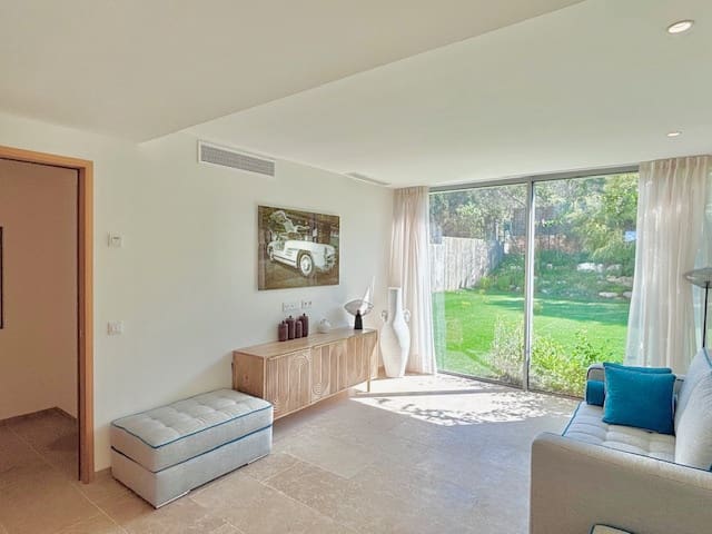 5 sovrum Villa till salu i Cala Conta med pool - 3 300 000 € (Ref: 9591690)