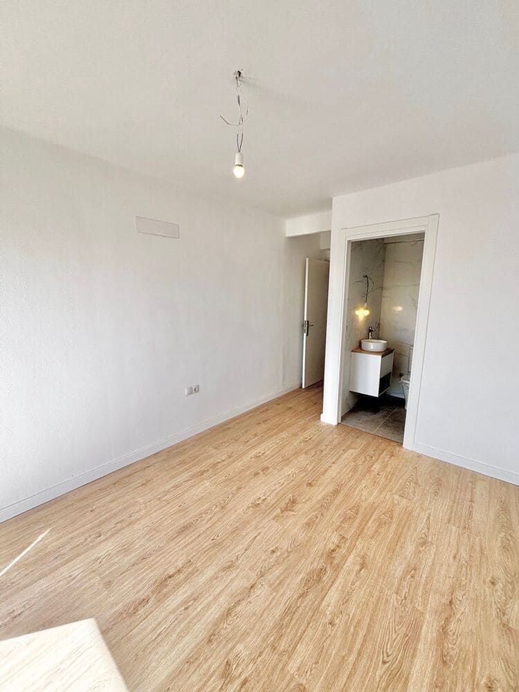3 bedroom Flat for sale in Palma de Mallorca - € 599,000 (Ref: 9591692)