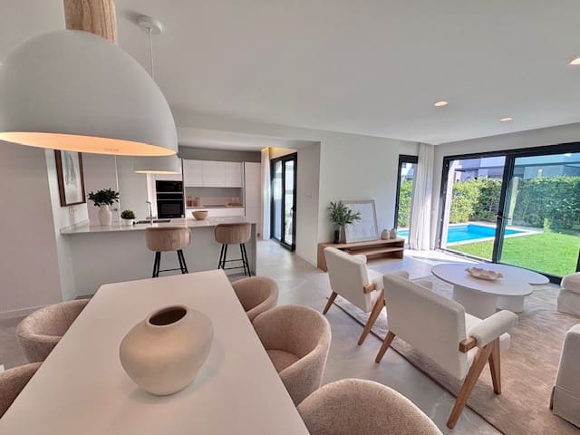 4 soveværelse Rækkehus til salg i Can Pastilla med swimmingpool - € 1.045.000 (Ref: 9591940)