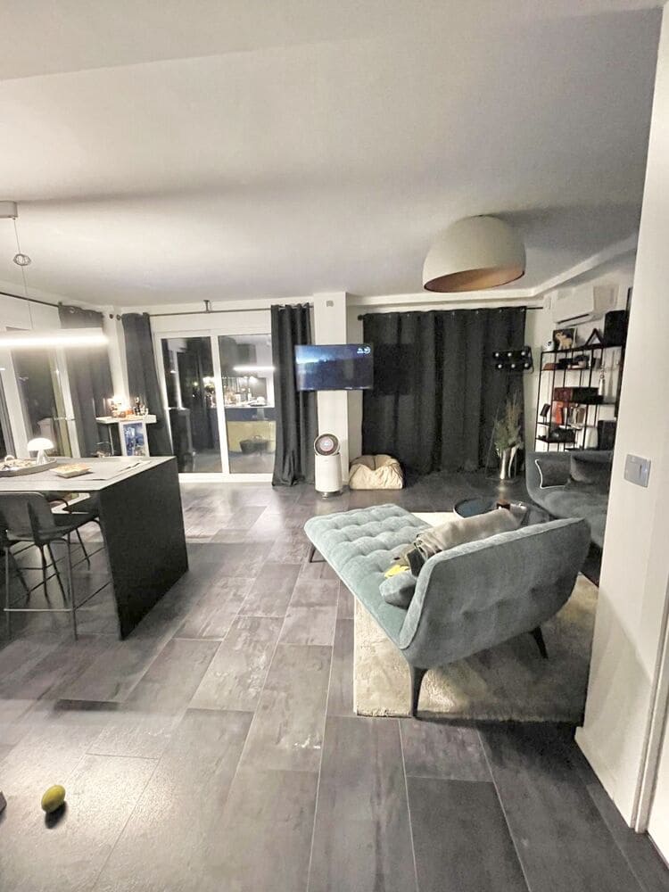 Piso de 3 habitaciones en Las Maravillas en venta - 699.000 € (Ref: 9596722)