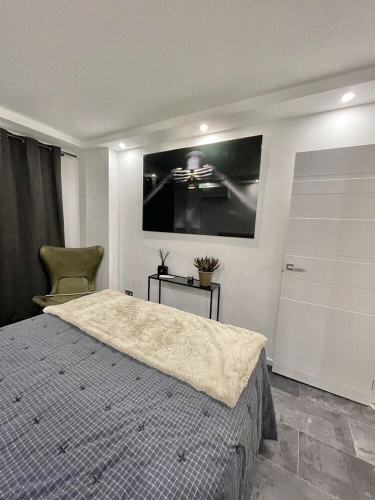 Piso de 3 habitaciones en Las Maravillas en venta - 699.000 € (Ref: 9596722)