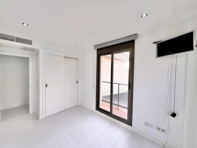 Ático de 3 habitaciones en Palma de Mallorca en alquiler - 2.800 € (Ref: 9596723)