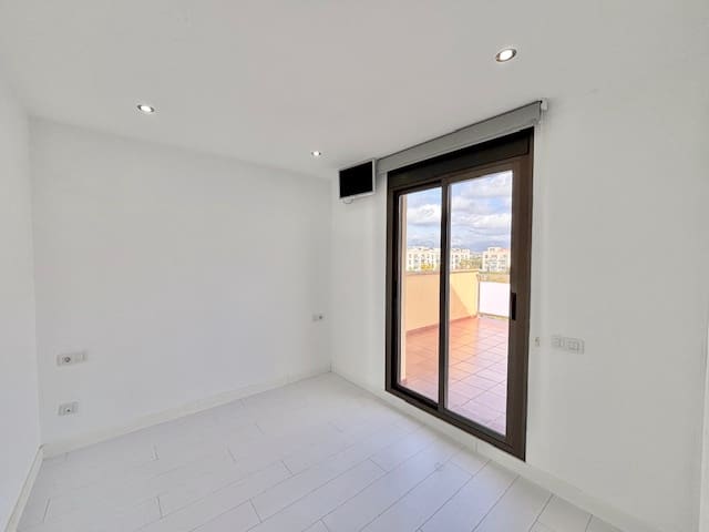 Ático de 3 habitaciones en Palma de Mallorca en alquiler - 2.800 € (Ref: 9596723)