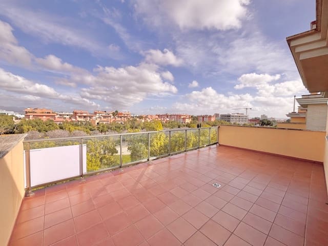 Ático de 3 habitaciones en Palma de Mallorca en alquiler - 2.800 € (Ref: 9596723)