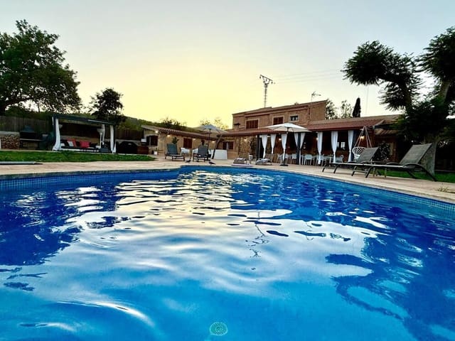 6 makuuhuone Maalaistalo vuokrattavana paikassa Son Anglada, Palma de Mallorca mukana uima-altaan - 10 000 € (Ref: 9603368)