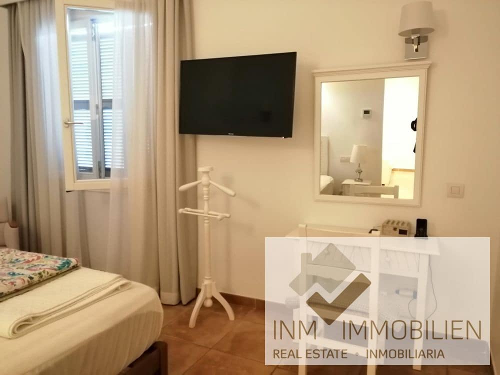 10 bedroom Hotel for sale in Sineu - € 1,475,000 (Ref: 9618121)