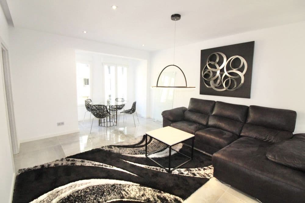 3 bedroom Flat for sale in Palma de Mallorca - € 445,000 (Ref: 9650482)