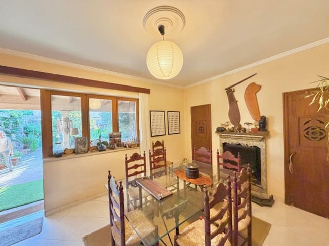 5 bedroom Townhouse for sale in Llucmajor - € 1,100,000 (Ref: 9657007)