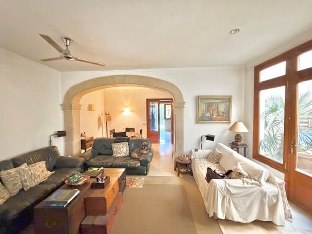 5 bedroom Townhouse for sale in Llucmajor - € 1,100,000 (Ref: 9657007)