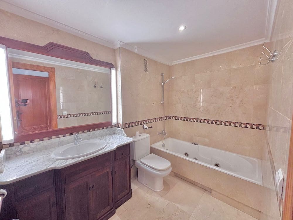 2 slaapkamer Penthouse te huur in Palma de Mallorca - € 3.500 (Ref: 9713887)