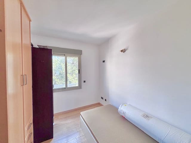 Piso de 3 habitaciones en Playa d'en Bossa en venta - 580.000 € (Ref: 9744229)