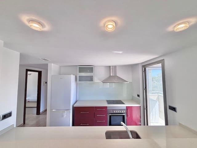 Piso de 3 habitaciones en Playa d'en Bossa, San Jose / Sant Josep de Sa Talaia en venta - 580.000 € (Ref: 9744229)