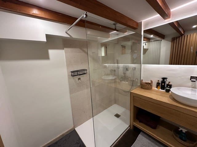 2 slaapkamer Flat te huur in Cort, Palma de Mallorca - € 1.900 (Ref: 9778891)