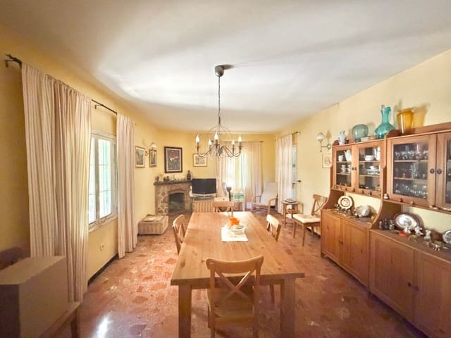 4 bedroom Townhouse for sale in Las Maravillas with pool - € 895,000 (Ref: 9789443)