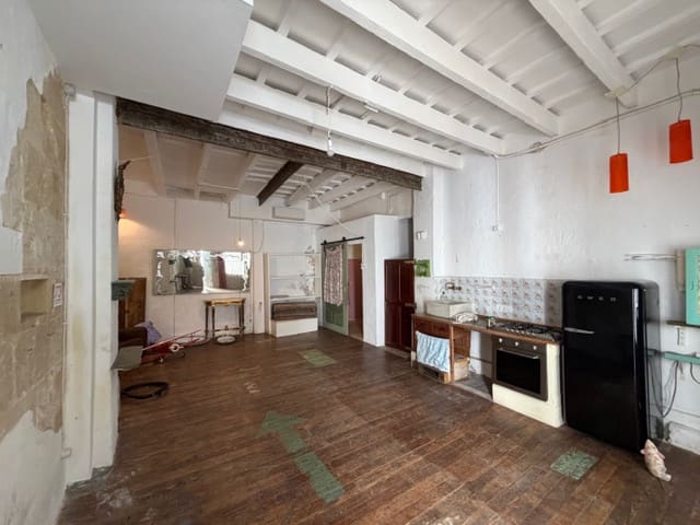 Yritys vuokrattavana paikassa Mahon / Mao - 1 200 € (Ref: 9795526)