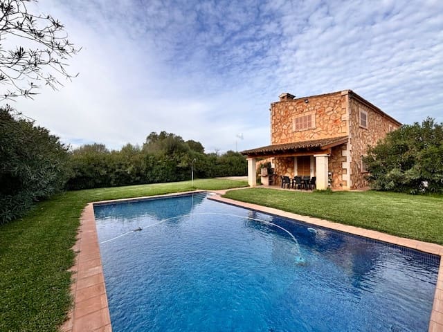 Finca/Casa Rural de 3 habitaciones en Felanitx en venta con piscina - 1.790.000 € (Ref: 9802877)