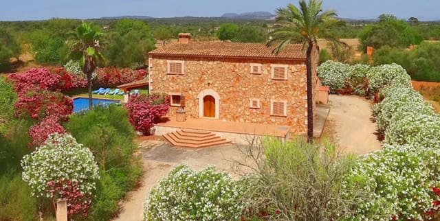 Finca/Casa Rural de 3 habitaciones en Felanitx en venta con piscina - 1.790.000 € (Ref: 9802877)