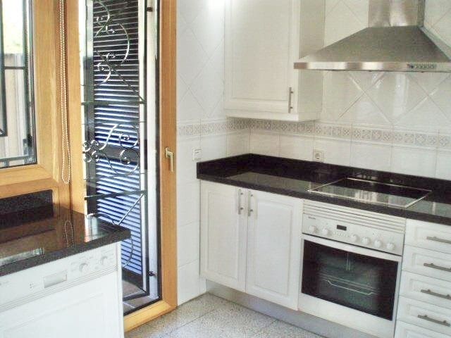 Appartement de 4 chambres à louer à Palma de Mallorca avec piscine garage - 3 200 € (Ref: 9807173)