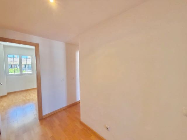 3 bedroom Flat for sale in Palma de Mallorca with pool garage - € 645,000 (Ref: 9829831)