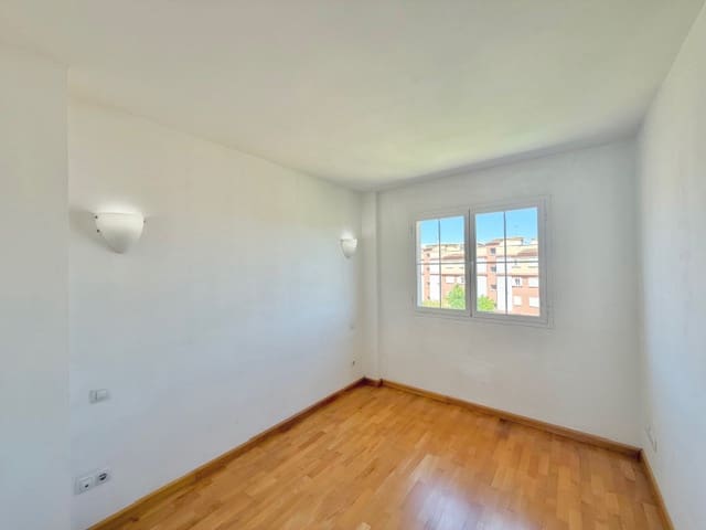 3 bedroom Flat for sale in Palma de Mallorca with pool garage - € 645,000 (Ref: 9829831)