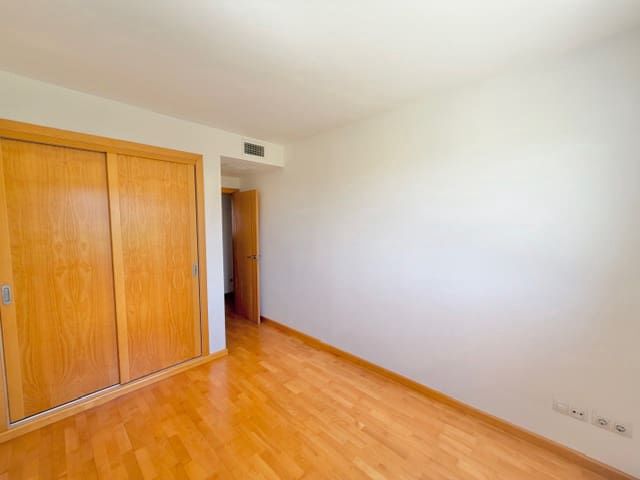 Piso de 3 habitaciones en Cort, Palma de Mallorca en venta con piscina garaje - 645.000 € (Ref: 9829831)