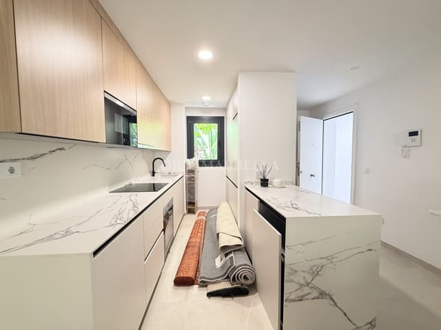 2 quarto Apartamento para arrendar em Estepona com piscina garagem - 2 500 € (Ref: 10000212)