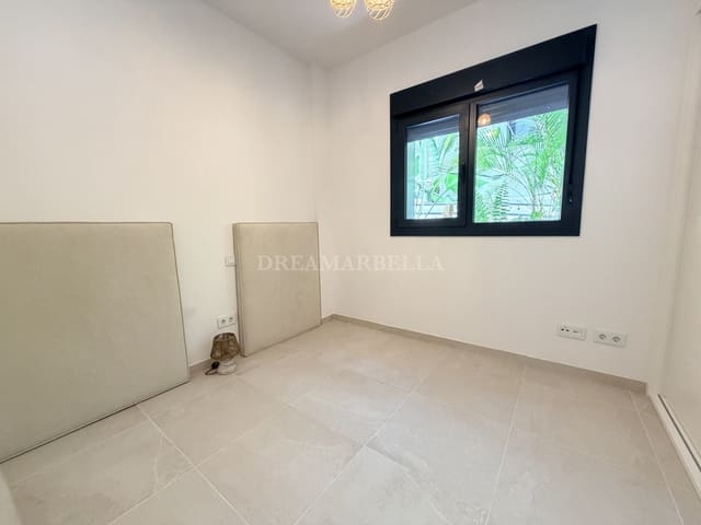 2 quarto Apartamento para arrendar em Estepona com piscina garagem - 2 500 € (Ref: 10000212)