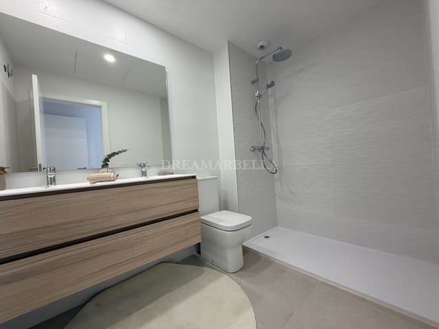 3 Zimmer Penthouse zu vermieten in Estepona mit Pool Garage - 3.200 € (Ref: 10000213)
