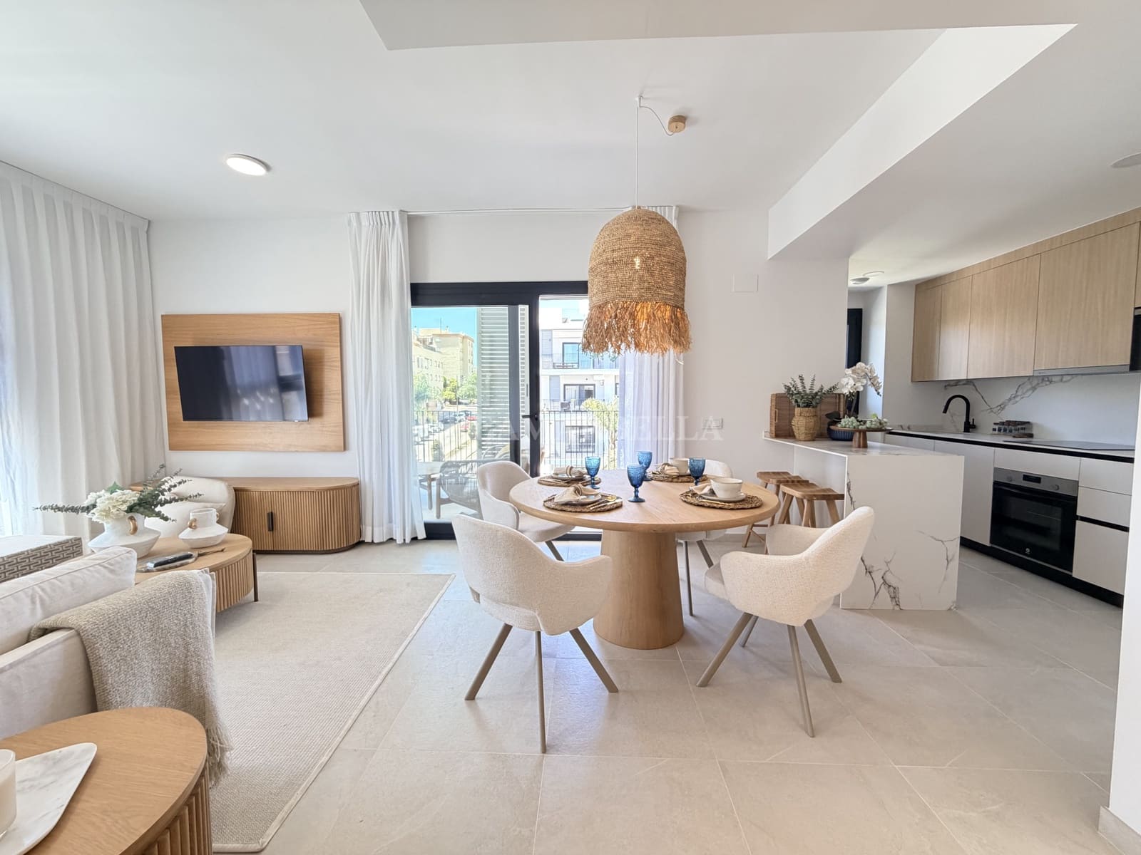 3 Zimmer Penthouse zu vermieten in Estepona mit Pool Garage - 3.200 € (Ref: 10000213)