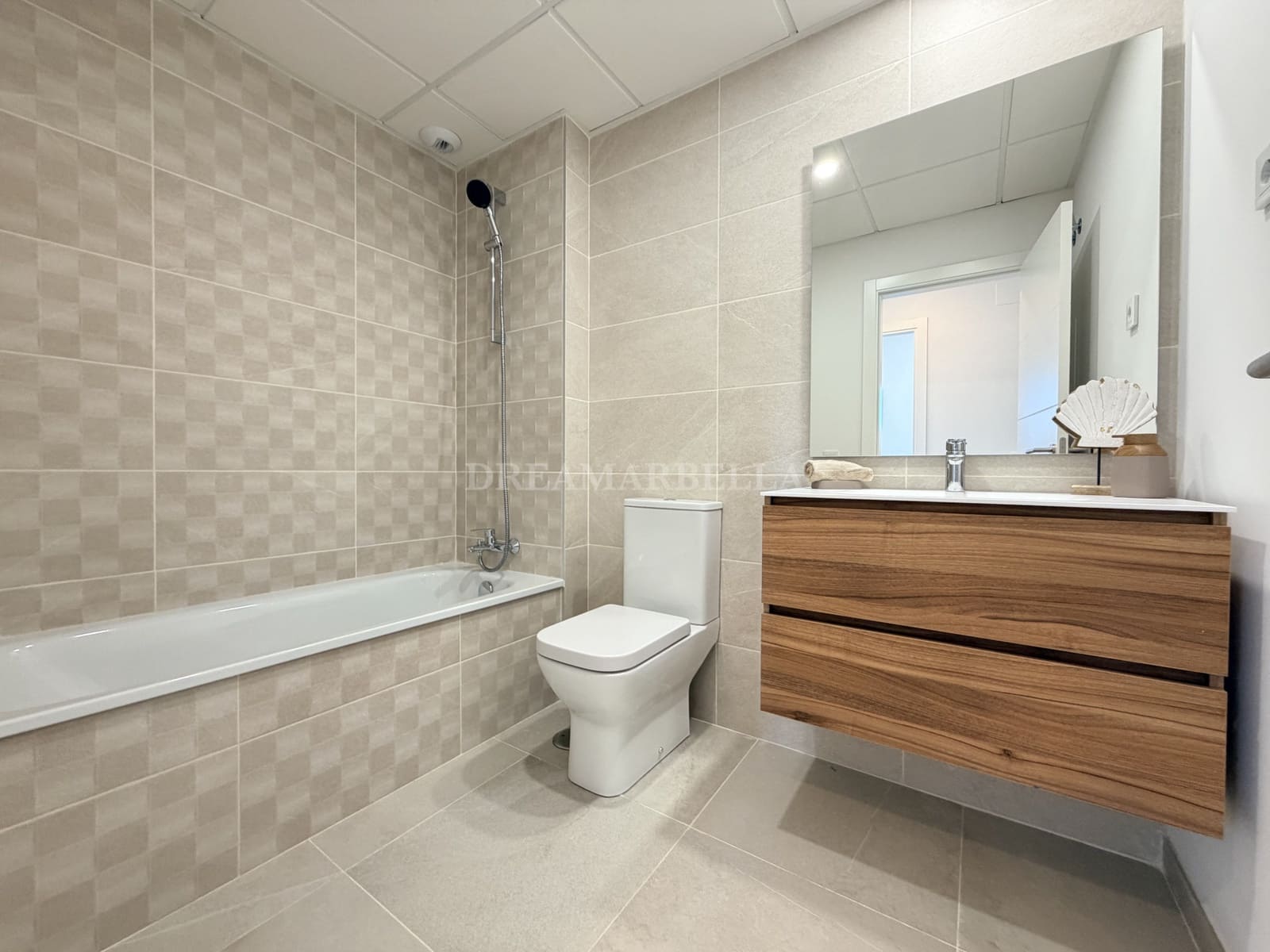 3 Zimmer Penthouse zu vermieten in Estepona mit Pool Garage - 3.200 € (Ref: 10000213)
