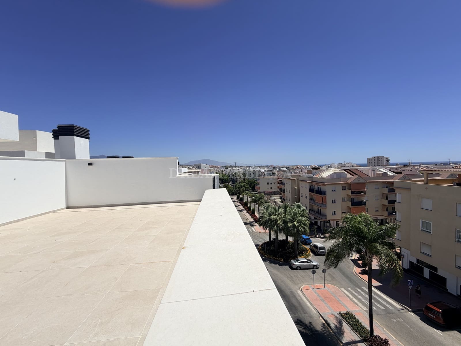 3 Zimmer Penthouse zu vermieten in Estepona mit Pool Garage - 3.200 € (Ref: 10000213)