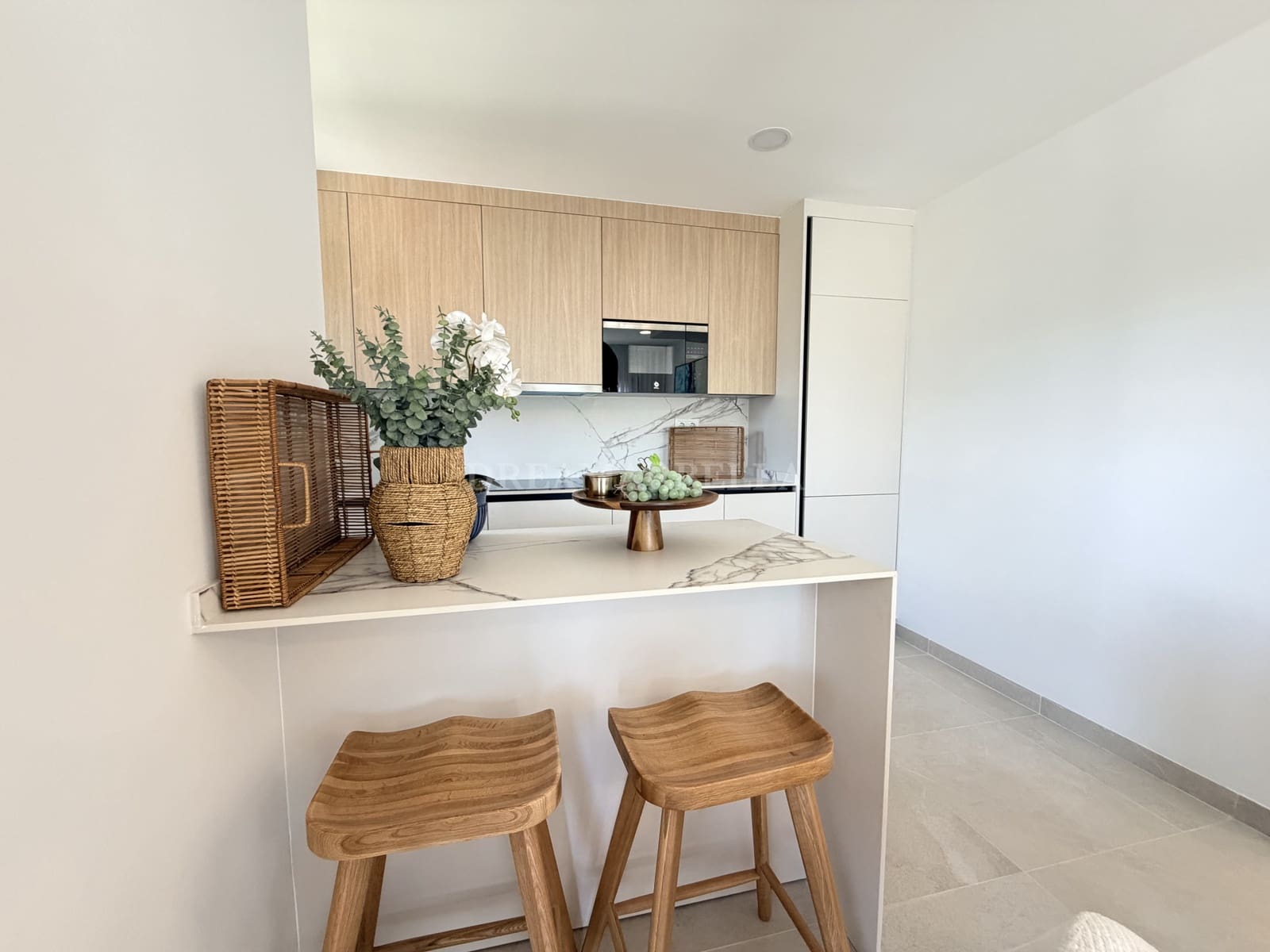 3 Zimmer Penthouse zu vermieten in Estepona mit Pool Garage - 3.200 € (Ref: 10000213)