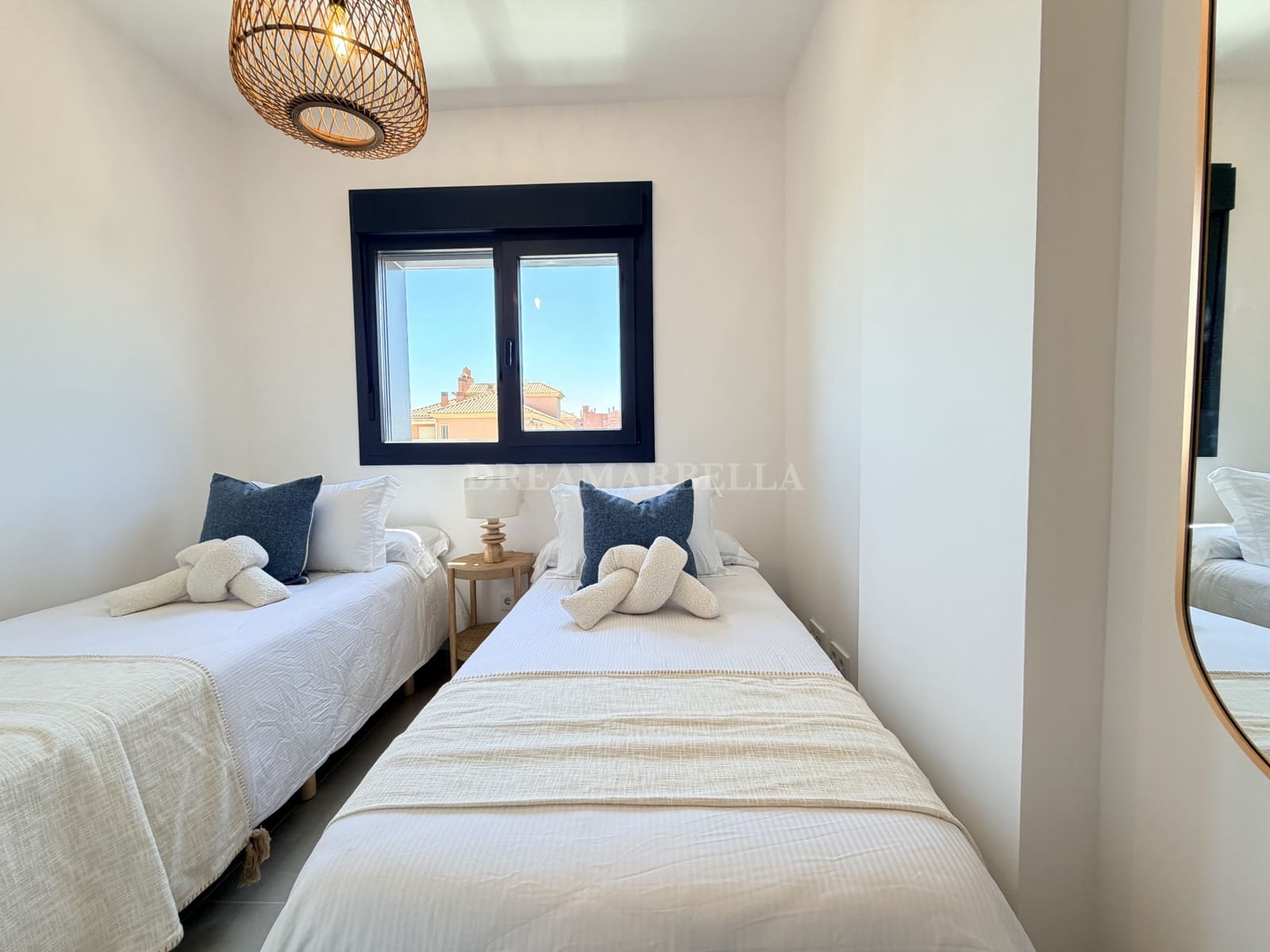 3 Zimmer Penthouse zu vermieten in Estepona mit Pool Garage - 3.200 € (Ref: 10000213)