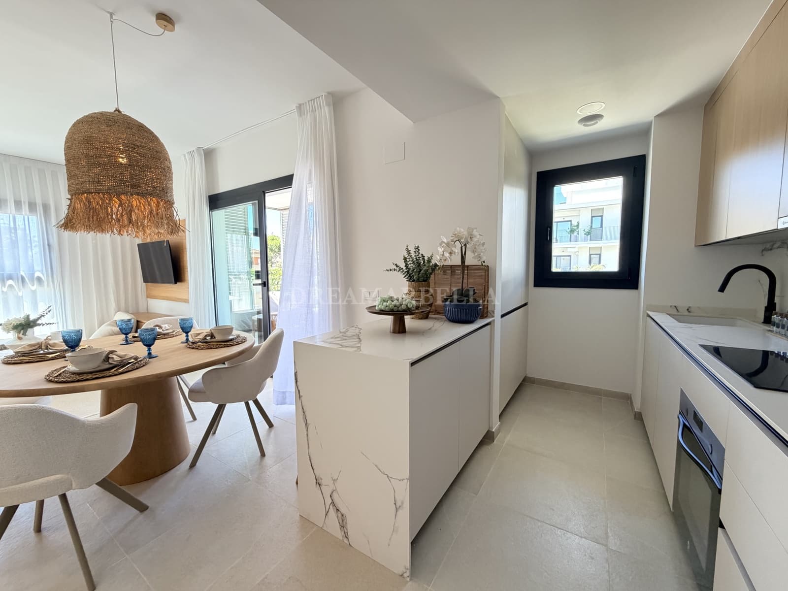 3 Zimmer Penthouse zu vermieten in Estepona mit Pool Garage - 3.200 € (Ref: 10000213)