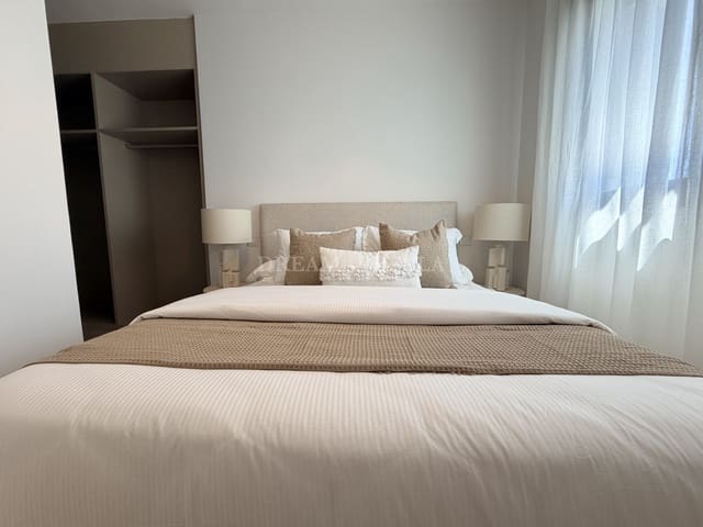 3 Zimmer Penthouse zu vermieten in Estepona mit Pool Garage - 3.200 € (Ref: 10000213)