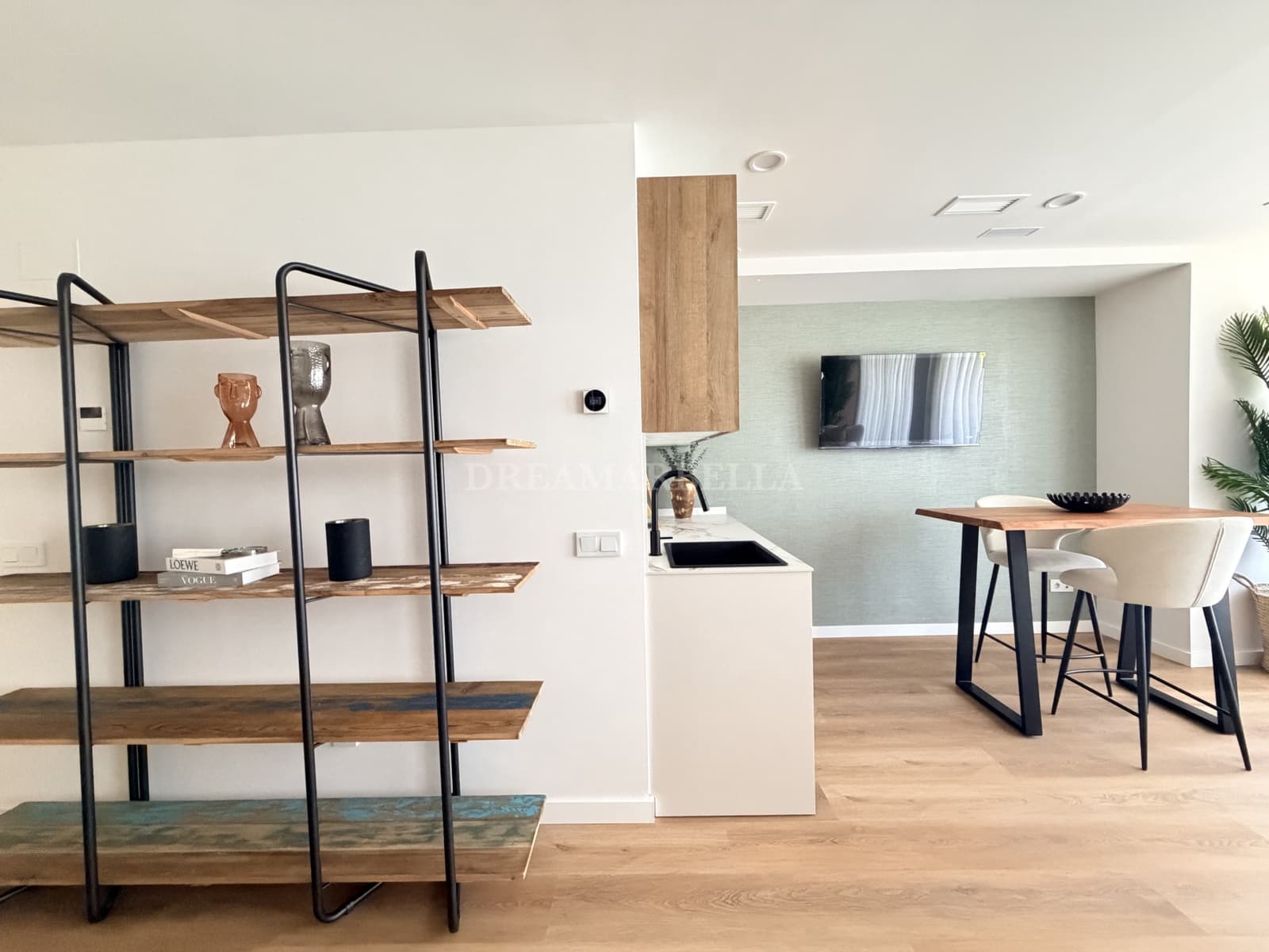 3 Zimmer Penthouse zu vermieten in Estepona mit Pool Garage - 3.200 € (Ref: 10000213)
