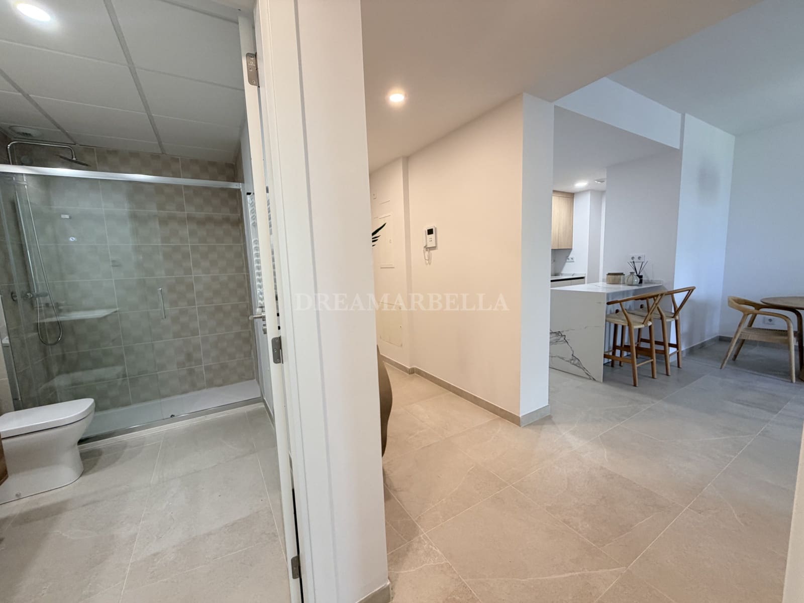 2 quarto Apartamento para arrendar em Estepona com piscina garagem - 2 500 € (Ref: 10000214)