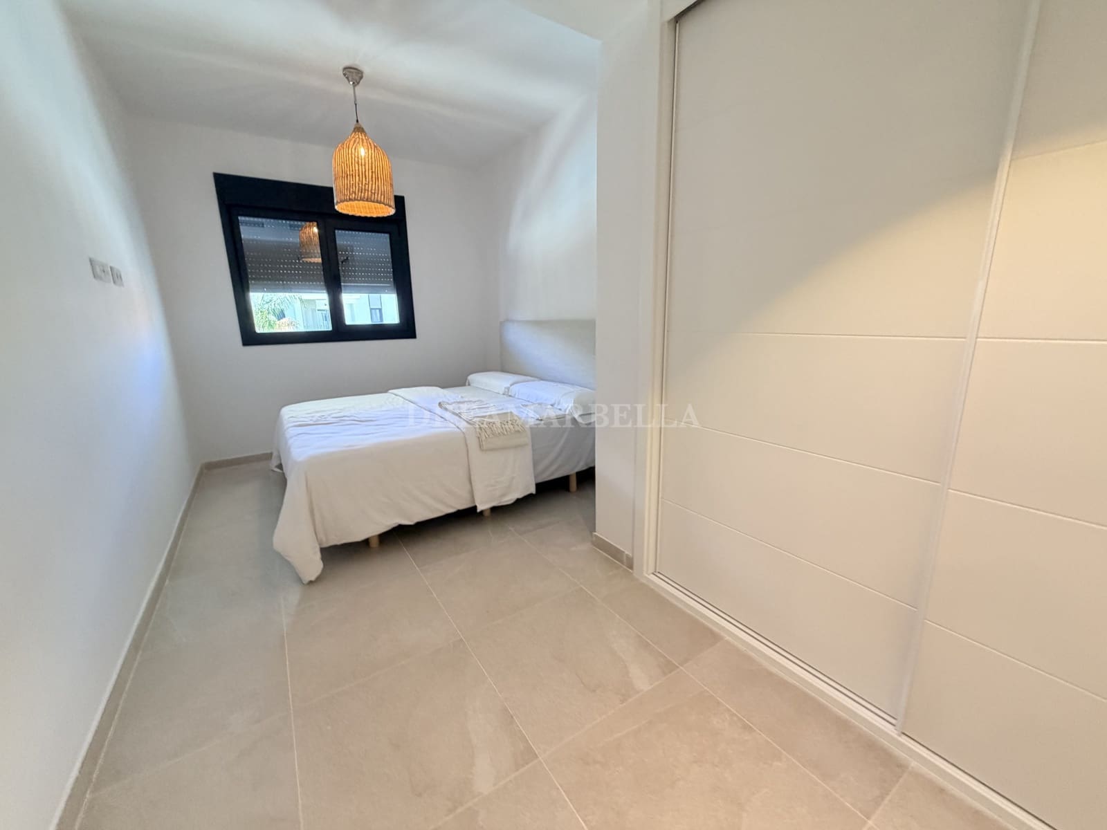 2 quarto Apartamento para arrendar em Estepona com piscina garagem - 2 500 € (Ref: 10000214)