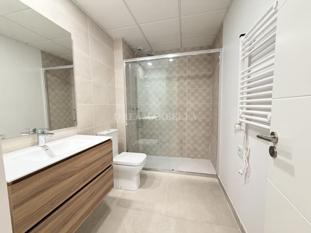 2 quarto Apartamento para arrendar em Estepona com piscina garagem - 2 500 € (Ref: 10000214)