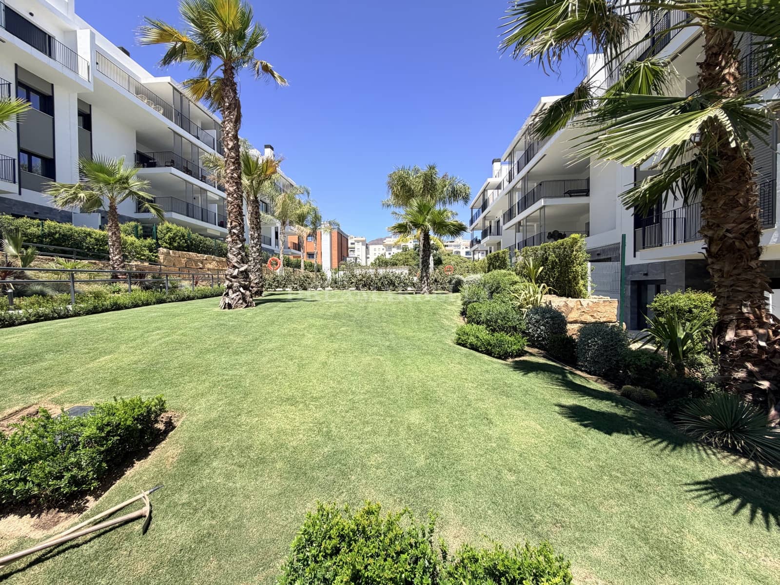 2 quarto Apartamento para arrendar em Estepona com piscina garagem - 2 500 € (Ref: 10000214)