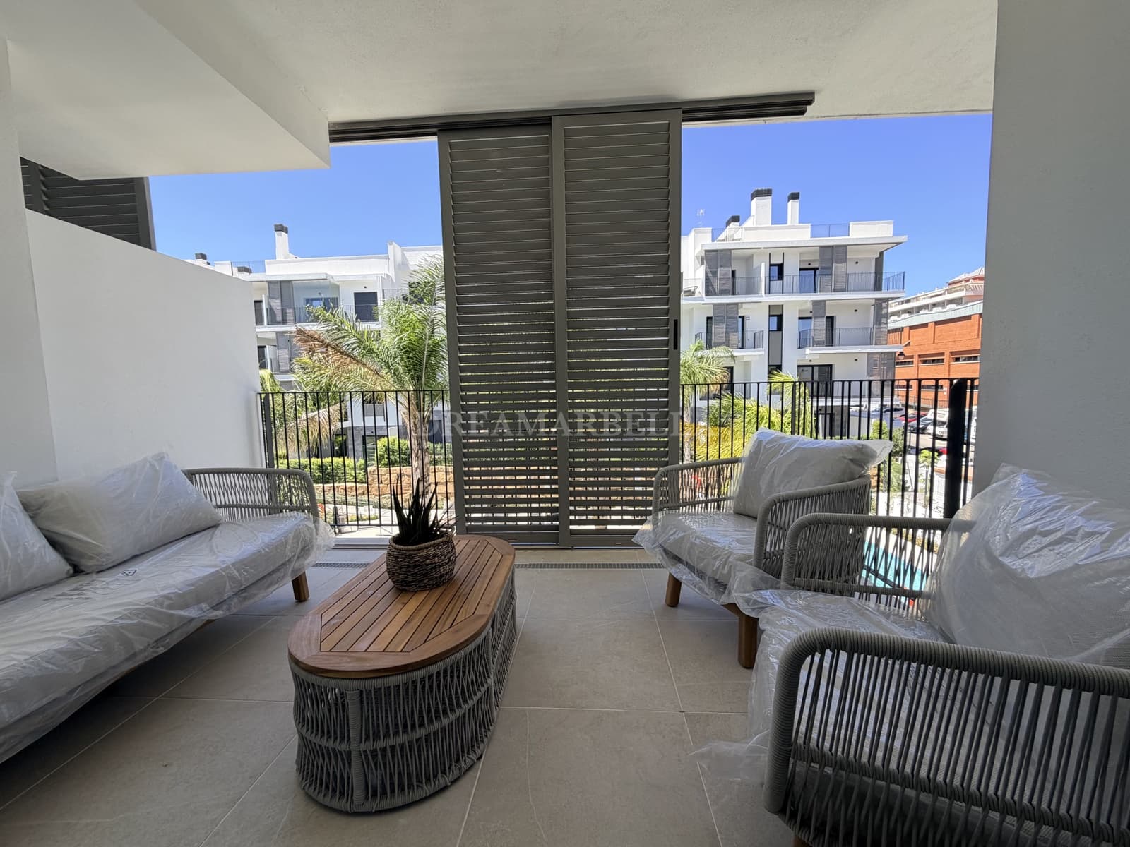 2 camera da letto Appartamento da affittare in Estepona con piscina garage - 2.500 € (Rif: 10000215)
