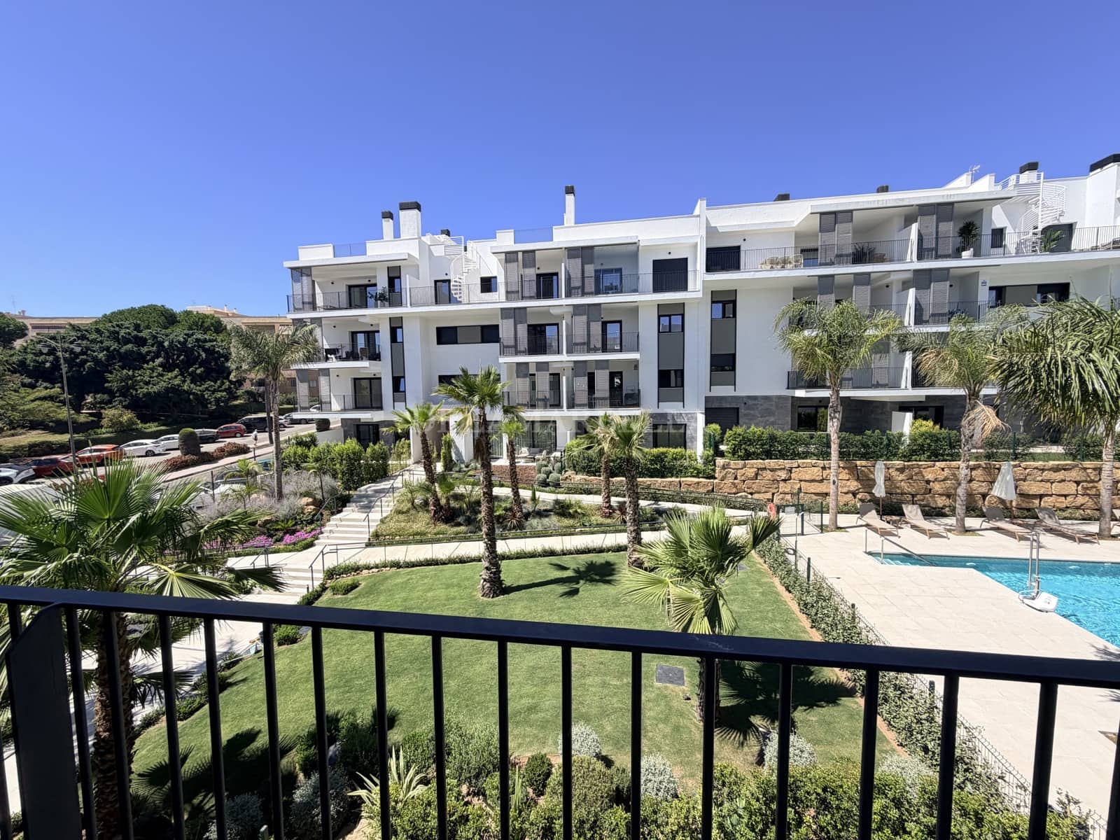 2 makuuhuone Huoneisto vuokrattavana paikassa Estepona mukana uima-altaan 
autotalli - 2 500 € (Ref: 10000216)