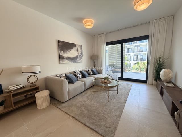 Appartement de 2 chambres à louer à Estepona avec piscine garage - 2 500 € (Ref: 10000216)
