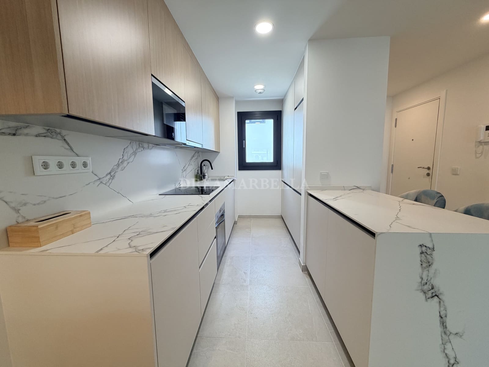 2 makuuhuone Huoneisto vuokrattavana paikassa Estepona mukana uima-altaan 
autotalli - 2 500 € (Ref: 10000216)