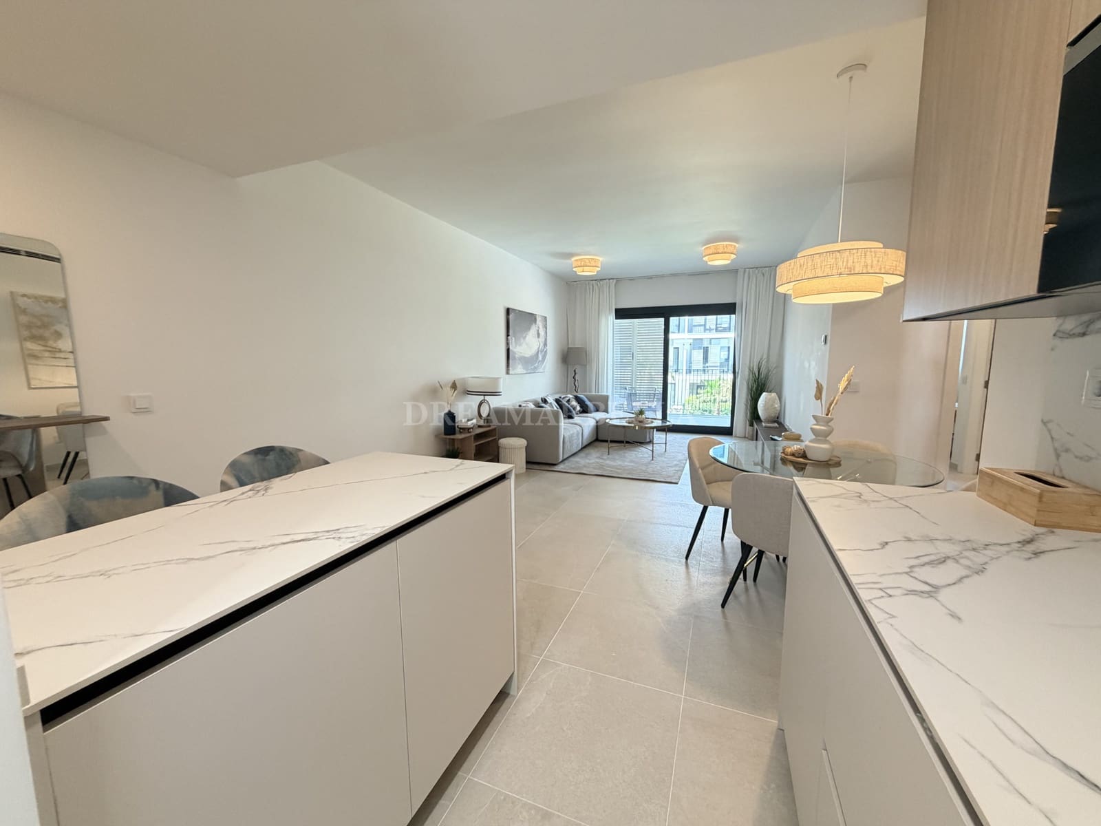 2 makuuhuone Huoneisto vuokrattavana paikassa Estepona mukana uima-altaan 
autotalli - 2 500 € (Ref: 10000216)