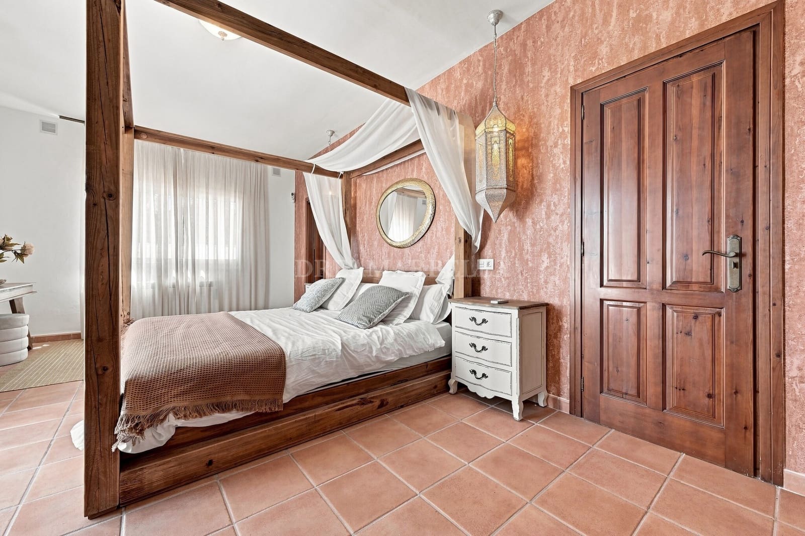 Villa/Maison de 4 chambres à louer à Atalaya-Isdabe avec piscine garage - 8 500 € (Ref: 10007469)