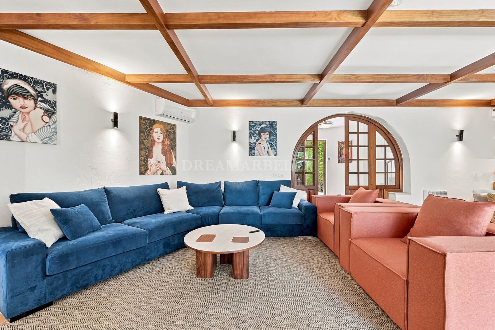 Villa/Maison de 4 chambres à louer à Atalaya-Isdabe avec piscine garage - 8 500 € (Ref: 10007469)