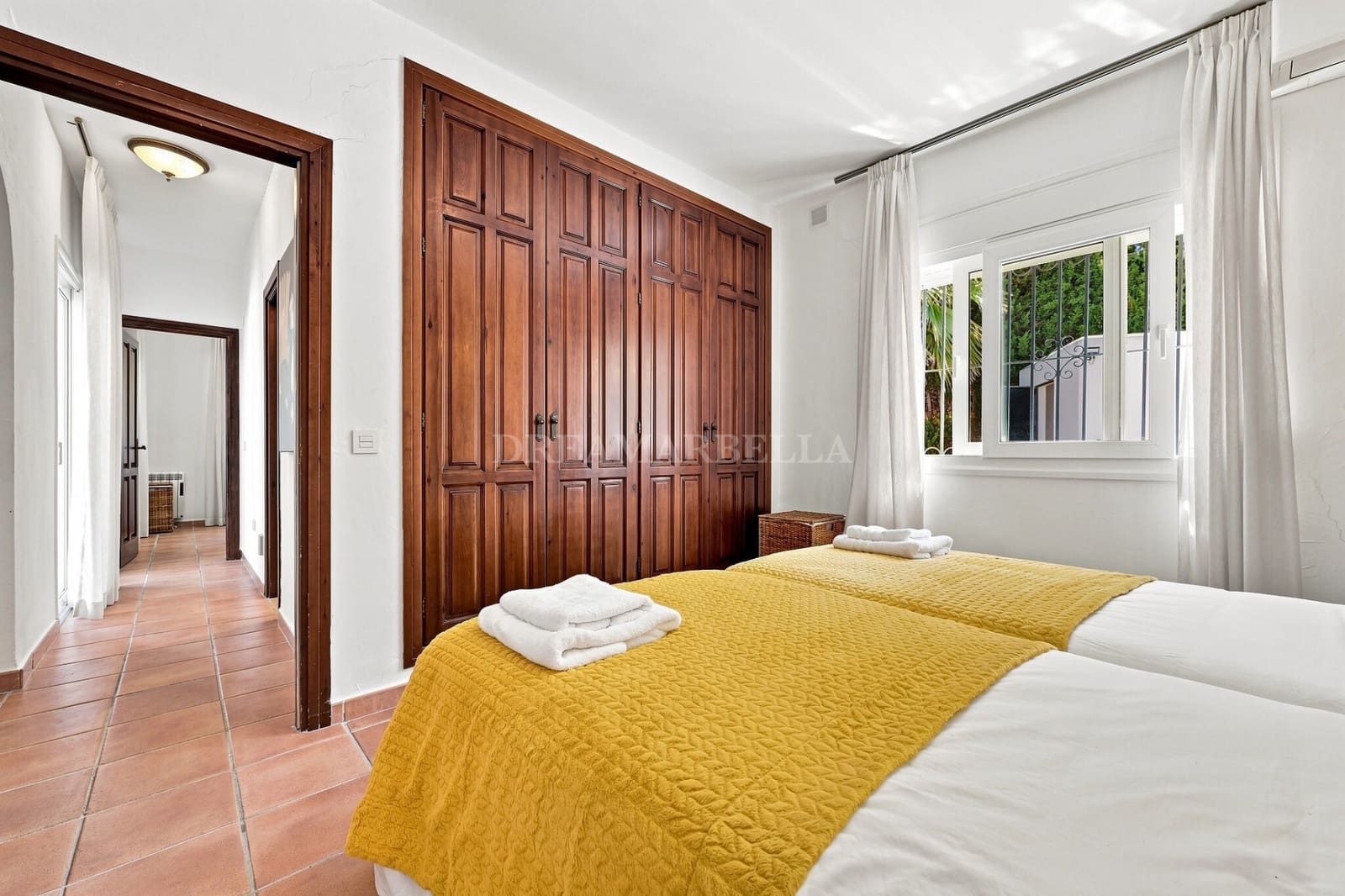 Villa/Maison de 4 chambres à louer à Atalaya-Isdabe avec piscine garage - 8 500 € (Ref: 10007469)